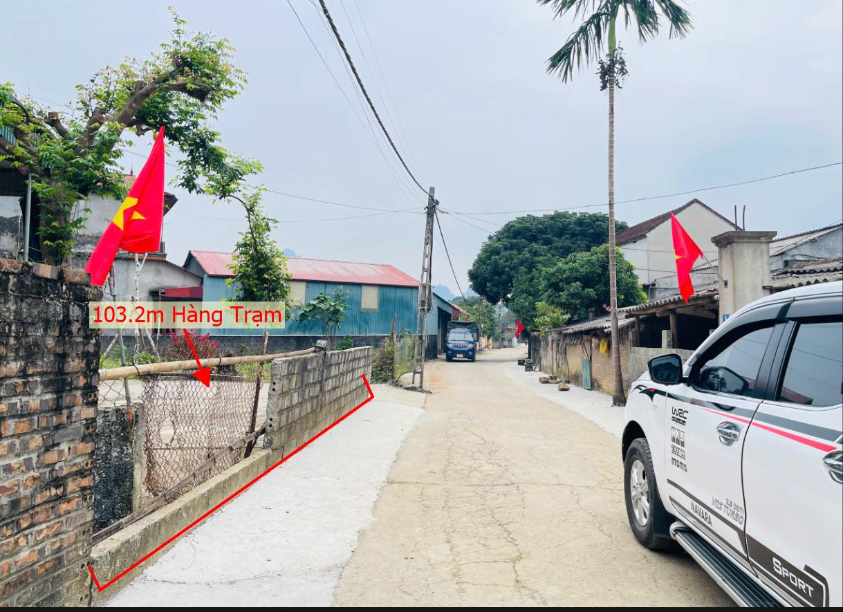 Hình ảnh Bán Lô Đất 103.2m Tại Hàng Trạm Yên Thủy Bám Đường Bê Tông Ô Tô Vào Tận Đất Dân Cư Đông Đúc Thân Thiện Giá Đầu Tư